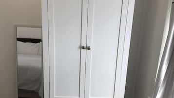 Comfort Double Room | Iron/ironing board, free WiFi