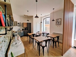 Desayuno continental todos los días (con cargo)