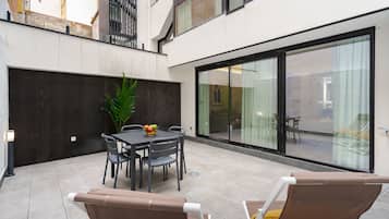 Estudio Planta Baja con Terraza | Terrace/patio