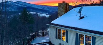 Stanley Hollow - 60 Acres, Starlink Satellite WiFi, 2 miles of private hiking