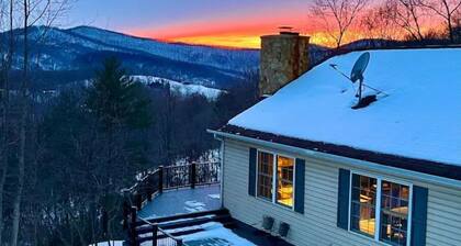 Stanley Hollow - 60 Acres, Starlink Satellite WiFi, 2 miles of private hiking