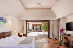 8 bedrooms, WiFi, bed sheets