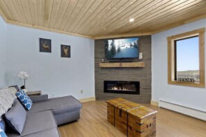 スマートテレビ、暖炉