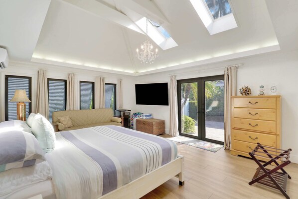 5 Schlafzimmer, Schreibtisch, Bügeleisen/Bügelbrett, kostenloses WLAN