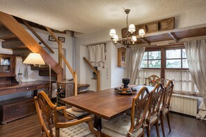 Appartement Deluxe | Cuisine privée | Réfrigérateur, micro-ondes, four, plaque de cuisson