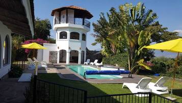 Alberca al aire libre