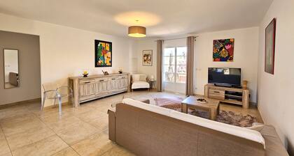 Acqua è Terra Special Offer: Air Conditioning, Pool & Garden, 5-minute walk from St. Florent