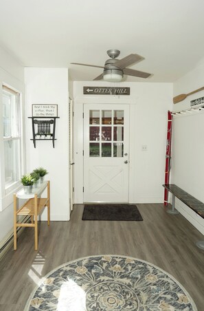 Interior - Spacious Eagle River Wisconsin Lake home minutes from WCDC Derby track (Eagle River)