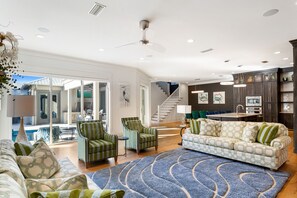 TV, fireplace - Endless Summer - Heated Private Pool, 2 Cmty Pools, Near the Beach + Dining! (Miramar Beach)