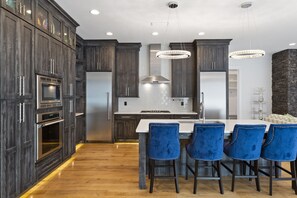 Dishwasher, dining tables