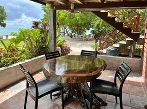 Outdoor dining - Therapy - Entire Property - AC, Boat Transfer, Starlink (Belize City)