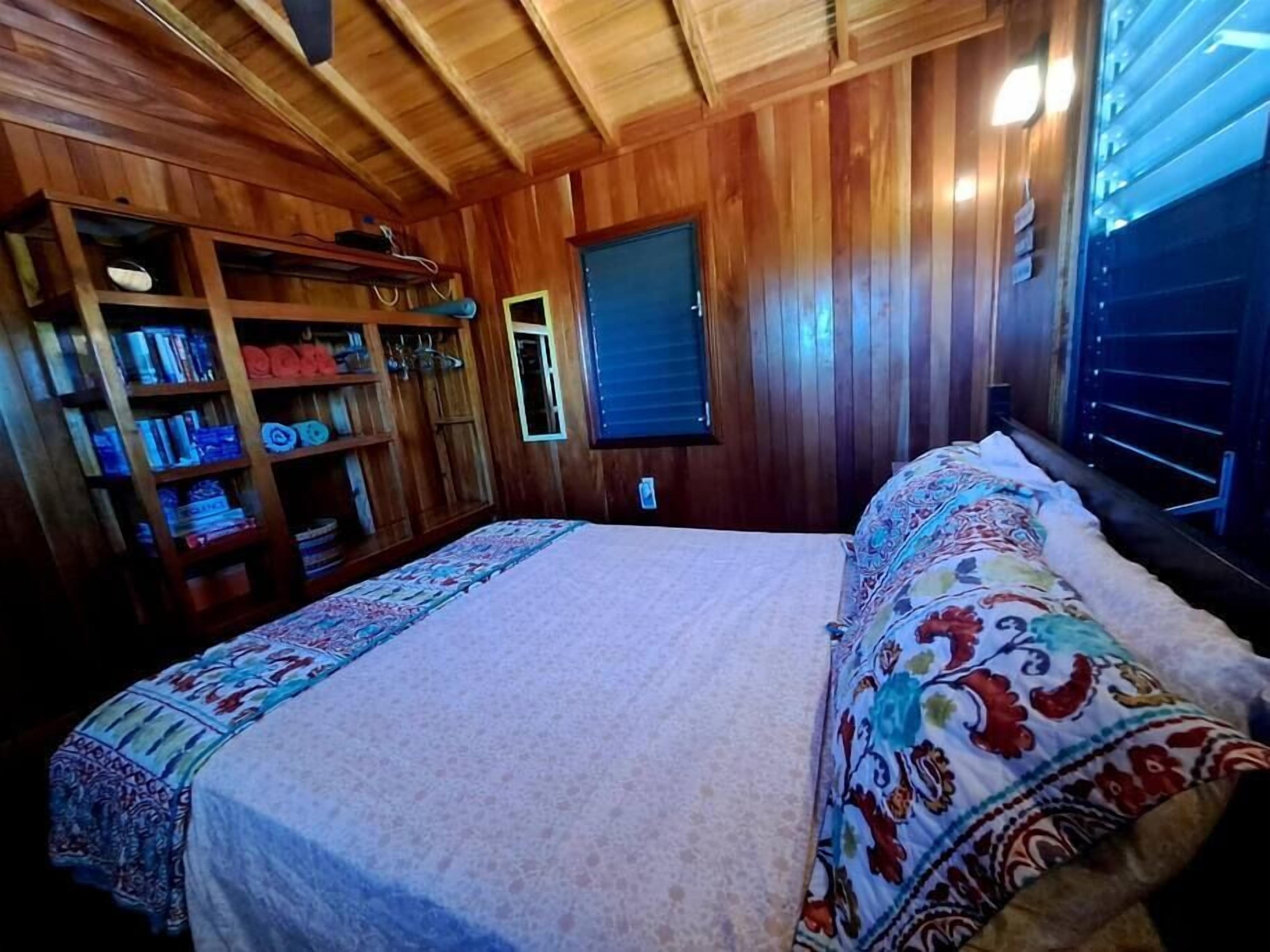 4 dormitorios, tabla de planchar con plancha, wifi y ropa de cama