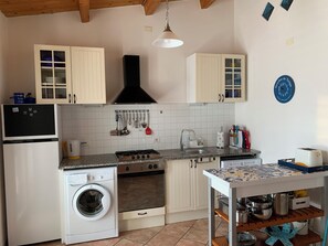 Fridge, oven, stovetop, dishwasher - A room with a view - BIAITU, lovely and comfy flat with many amenities (P3398) (Cabras)