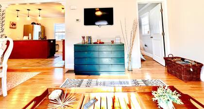 Wine and Wedding Mountain Getaway at Arborview - 5 minutes from Downtown