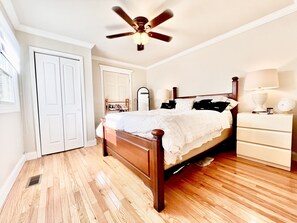 2 bedrooms, desk, WiFi, bed sheets - Wine and Wedding Mountain Getaway at Arborview - 5 minutes from Downtown (Dahlonega)