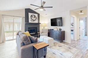 TV, fireplace