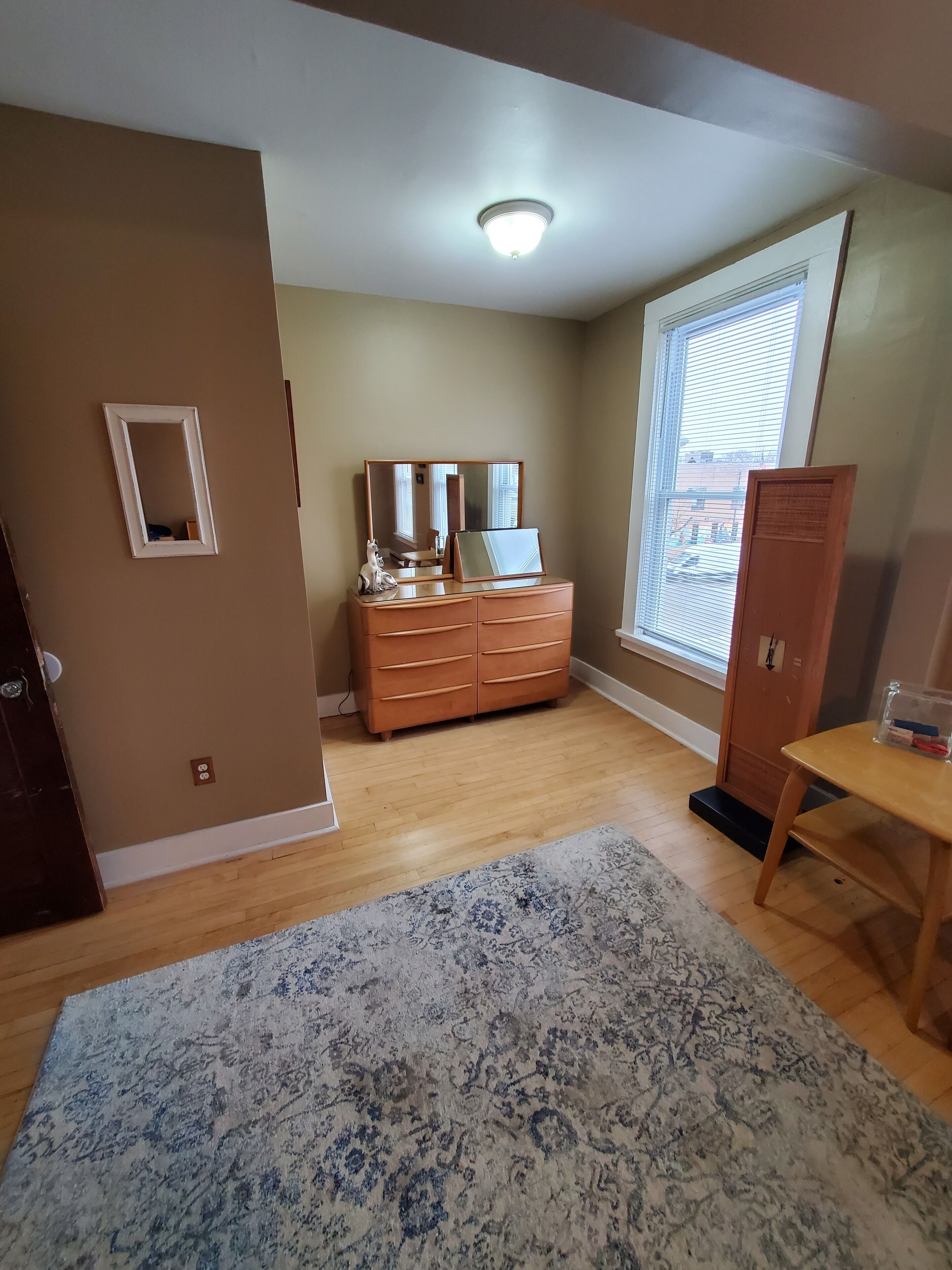 3 chambres, fer et planche à repasser, Wi-Fi gratuit, draps fournis