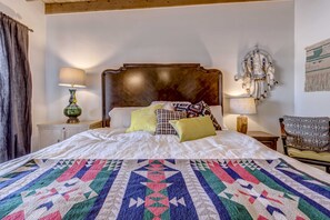 4 Schlafzimmer, Schreibtisch, WLAN