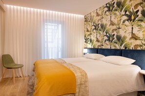 1 chambre, coffres-forts dans les chambres, bureau, lit parapluie
