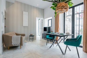 2 chambres, rideaux occultants, fer et planche à repasser, Wi-Fi gratuit