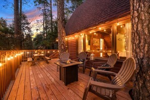 屋外ダイニングエリア