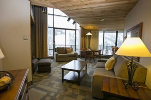 Adjoining Snowbird Cozy Ski Condos - Iron Blosam Lodge  Jan 10-17 2026