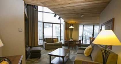 Adjoining Snowbird Cozy Ski Condos - Iron Blosam Lodge Jan 10-17 2026