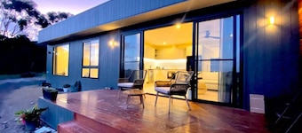 Wamoon Retreat - The Apartment ~ Luxury Gateway to Wilsons Prom