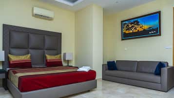 Egyptian cotton sheets, premium bedding, Select Comfort beds, minibar