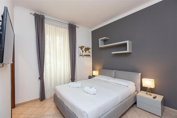 2 chambres, fer et planche à repasser, accès à Internet, literie fournie