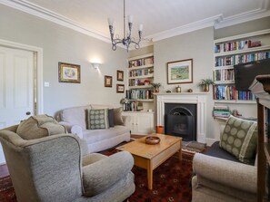 Cottage | Living area