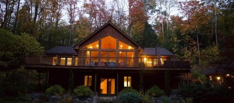 Suttons Bay Therapy-Hot Tub/GameRoom/Fireplace/AC