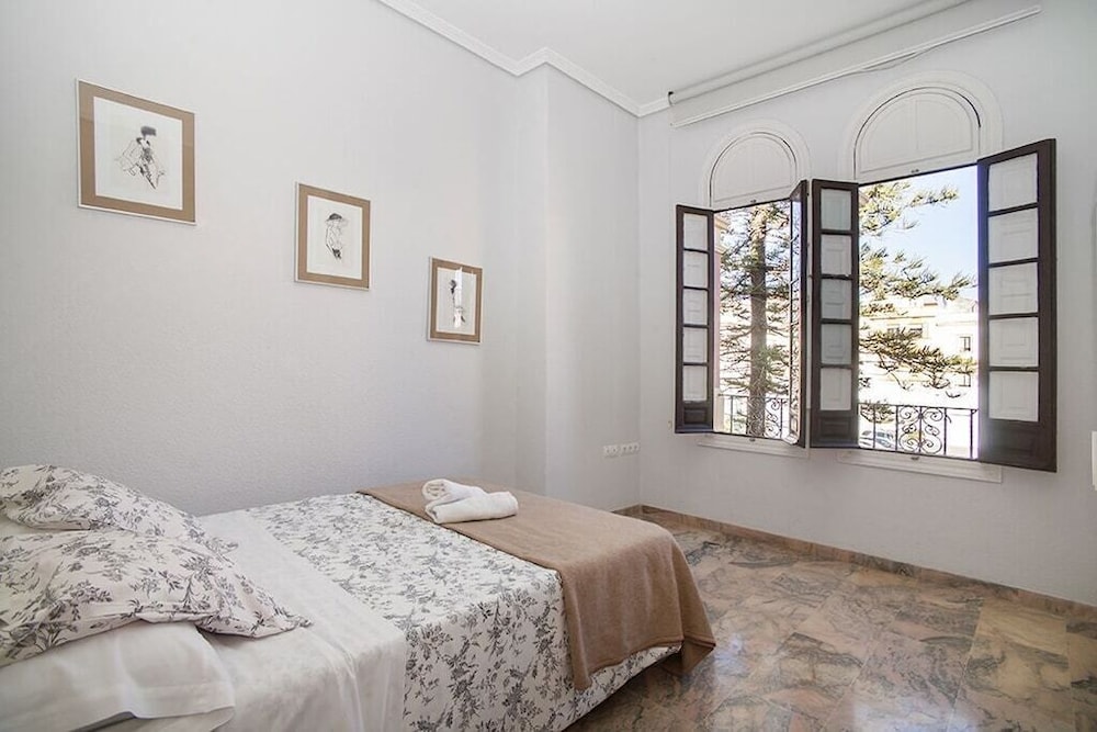 Porvenir Palace, Luxury Villa Seville Vrbo