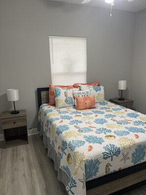 2 bedrooms, desk, free WiFi, bed sheets