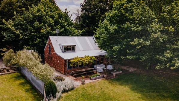 Exterior - The Barn at Crofters Fold ~ Daylesford Macedon Region ~ Bohemian Barn! (Pipers Creek)