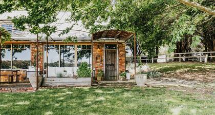 The Barn at Crofters Fold ~ Daylesford Macedon Region ~ Bohemian Barn!