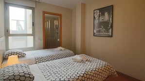 4 多间卧室、熨斗/熨衣板、免费 WiFi、床单