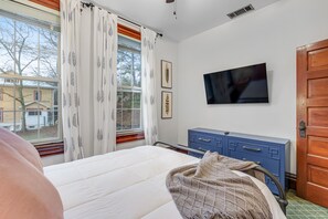 4 Schlafzimmer, BĂŒgeleisen/BĂŒgelbrett, Internetzugang, BettwĂ€sche