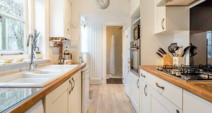 3 bedroom accommodation in Colyton, near Lyme Regis