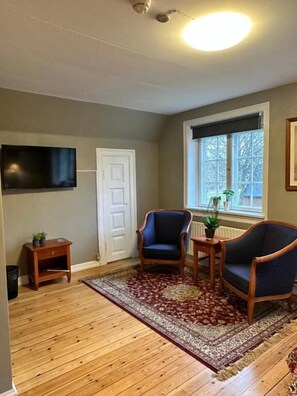 Double Room | Living area - Forvalter boligen (Hadsund)