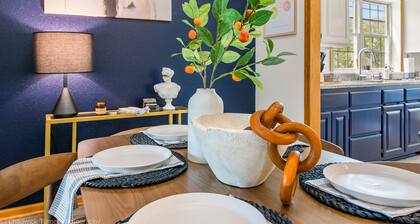 Charming Downtown Bentonville Home – Perfect for Bikers, Art Lovers & Adventure