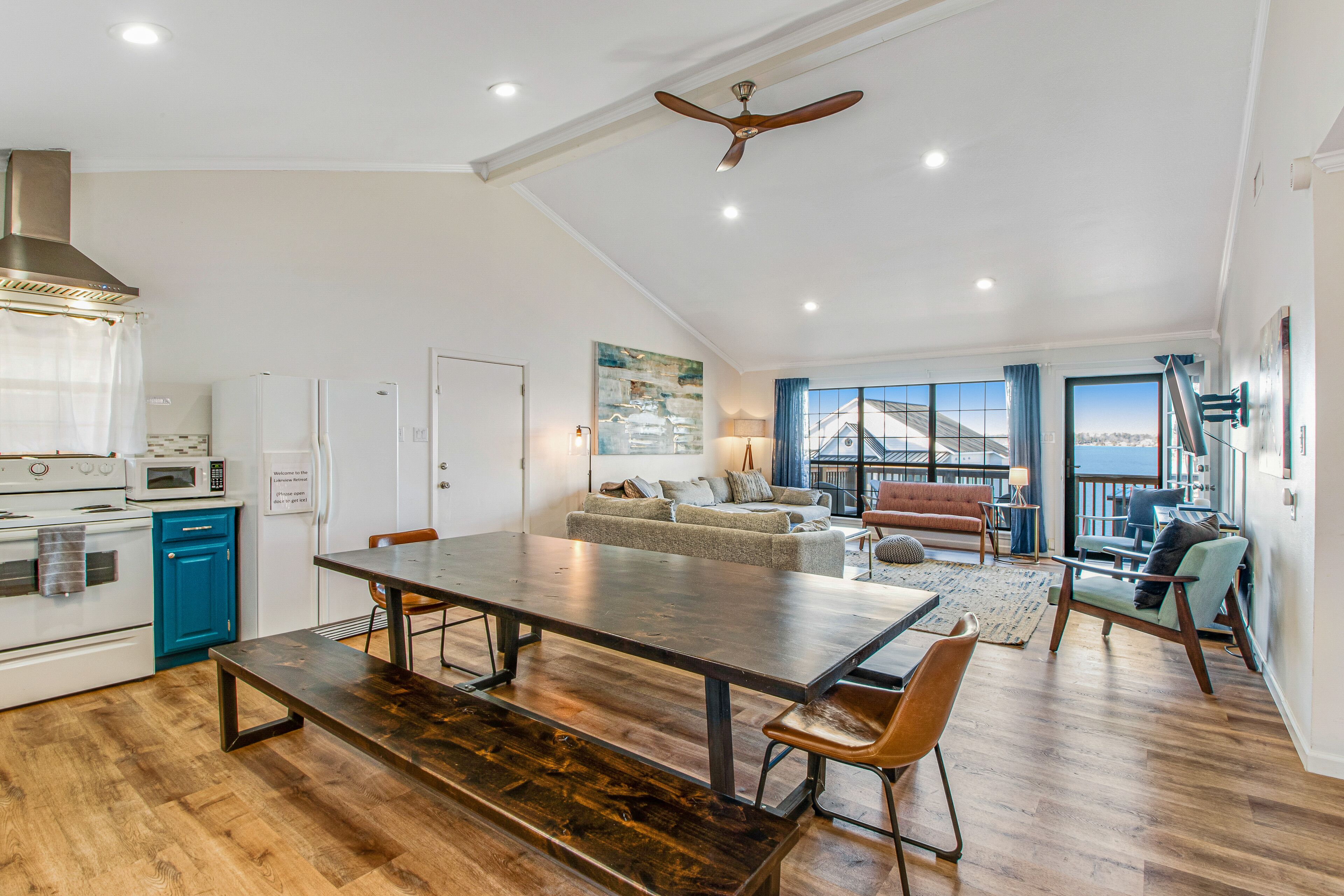 Renovated dog-friendly home with spacious deck, grill, balcony, boat slip, W/D