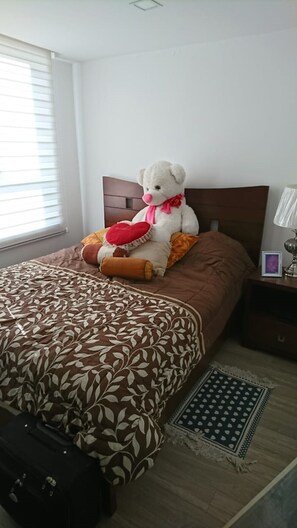 4 Schlafzimmer, Schreibtisch, Bügeleisen/Bügelbrett, kostenloses WLAN