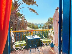 Outdoor dining - Loft Keur Bibou (Dakar)