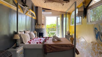 1 bedroom, desk, travel crib, free WiFi