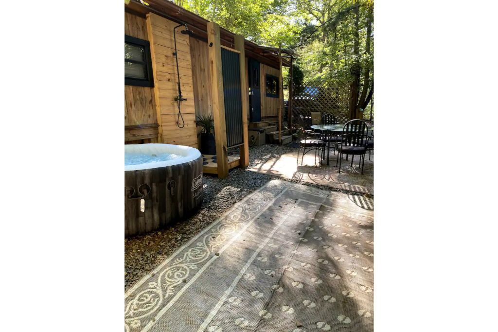RV Tiny Home w/Hot Tub, Outdoor Shower, Fire pit