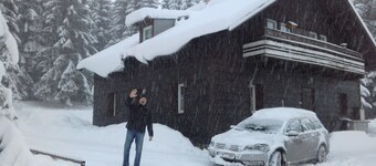 Haus Oseleck, vacation home with 4 apartments and common room with wood-burning stove