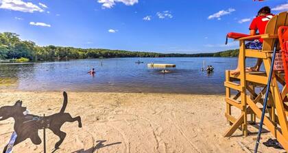 Cozy Fun Chalet: Game rm-Gym-Firepit-EV Charger-Pet Friendly, Cmty Beach & Pool!