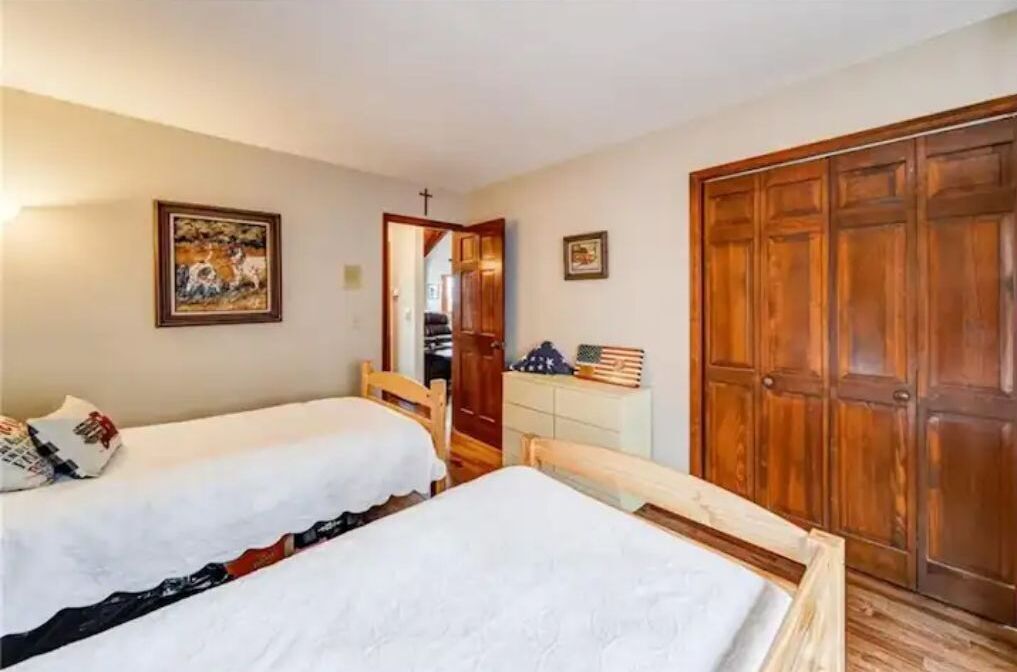 3 bedrooms, free WiFi, bed sheets