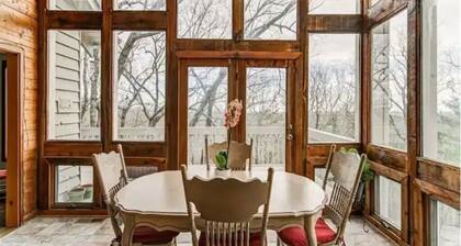 Lake Arrowhead GA Modern Rustic Private Mountain Cabin Chalet Home